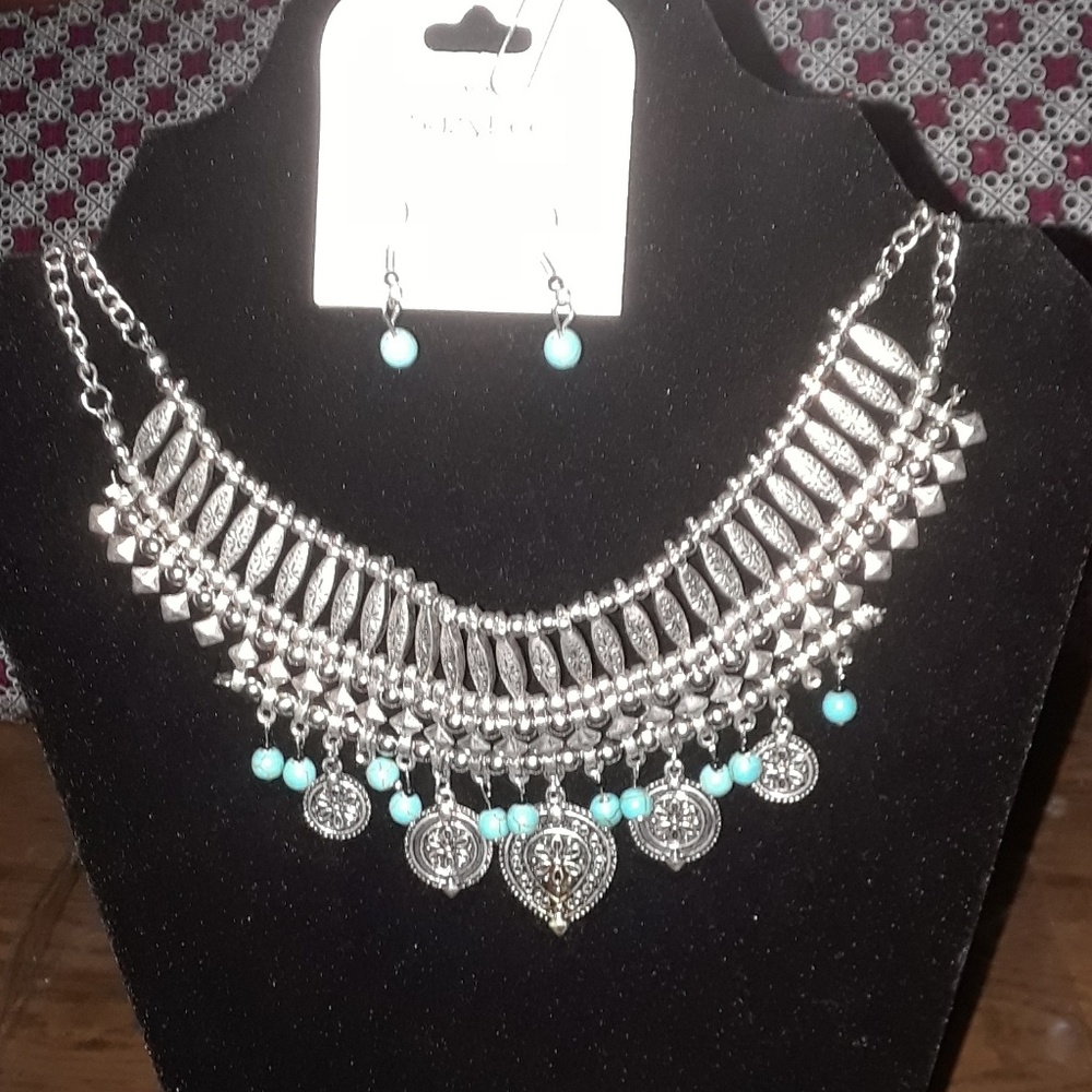 Necklace set